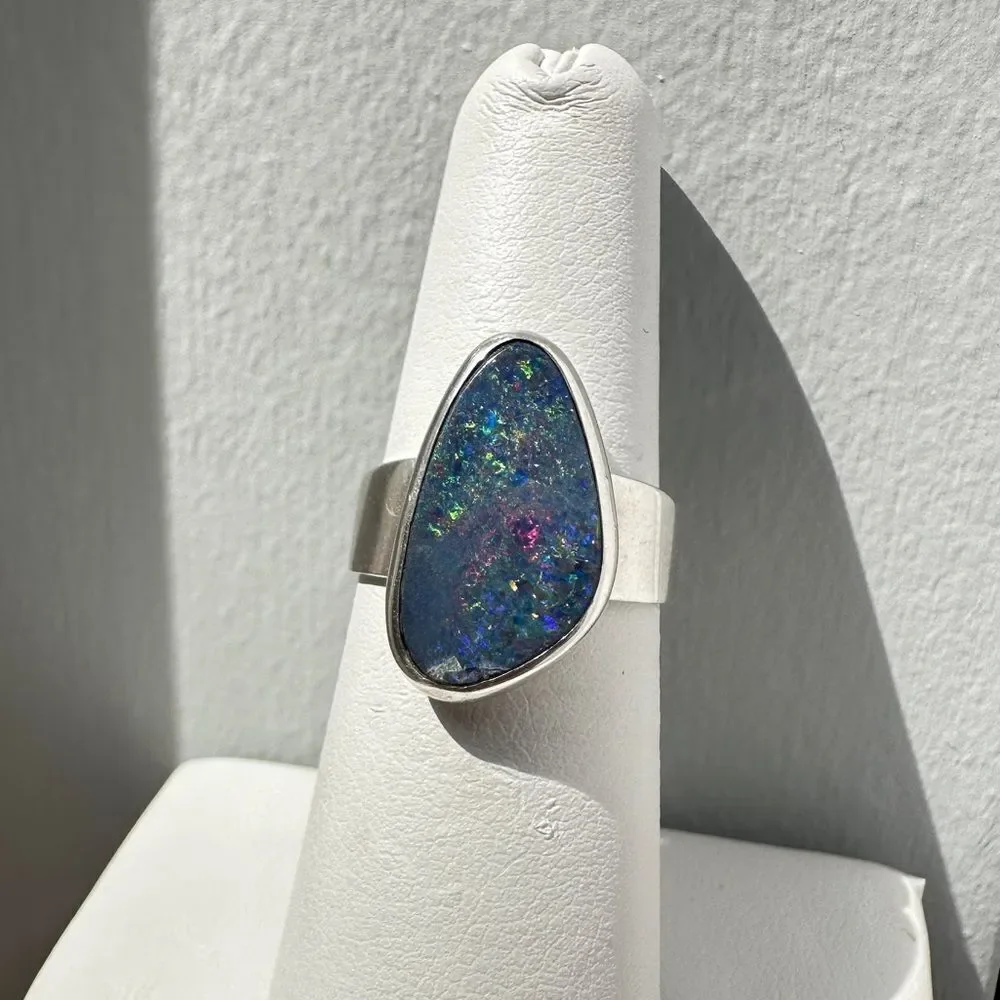 NWT 10x16mm Australian Opal in Bali silver ring!